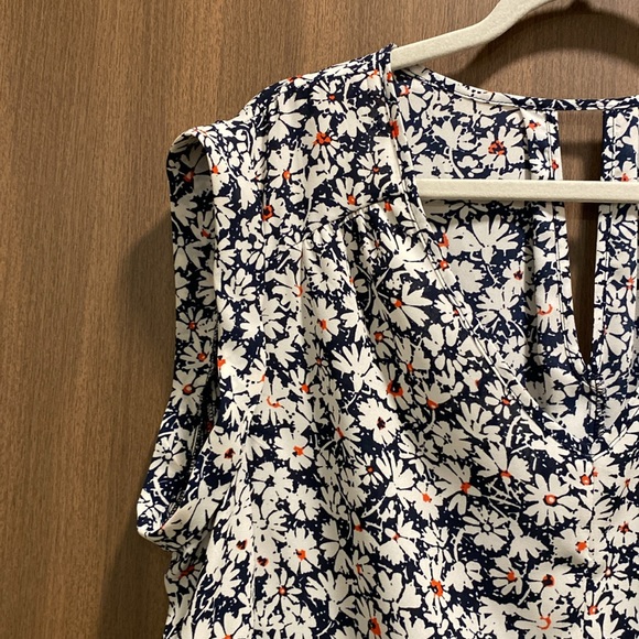 Nine West Navy Blue Floral Blouse Sixe XL Casual Lightweight Layering Piece - Picture 4 of 8